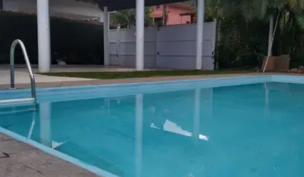Casa aconchegante em condomínio fechado