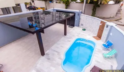 Casa de alto padrão na área nobre da Praia Grande.