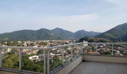Cobertura Penthouse com 3 suítes e fino acabamento. Vista da serra e do mar!