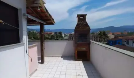 Cobertura com três dormitórios