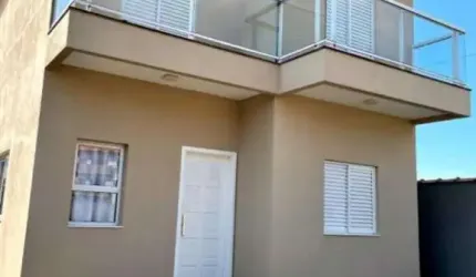 Sobrado novo na Maranduba.