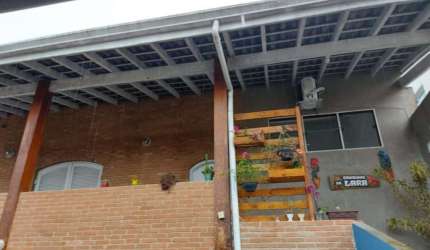 CASA AMPLA NA REGIÃO CENTRAL DE UBATUBA - COM EDÍCULA - IDEAL PARA POUSADA E HOSTEL