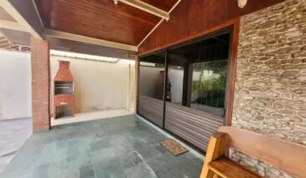 Excelente Casa para Locação Definitiva!