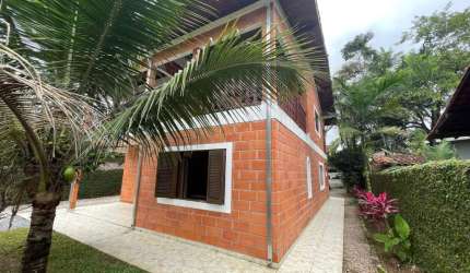 Casa em Condominio na Ressaca terreno de 450 metros e 220 e construção.