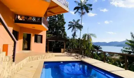 Linda casa Alto Padrão no Residencial Domingas Dias com vista mar. Venha conhecer!!