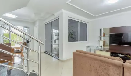 Encantador Sobrado Triplex com Quintal e Espaço Gourmet
