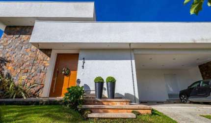 Casa Térrea com 4 dormitórios à venda - Curitiba/PR