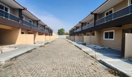 Sobrado com 3 dormitórios para alugar, 105 m² por R$ 2.080,00/mês - Roseira - São José dos Pinhais/PR