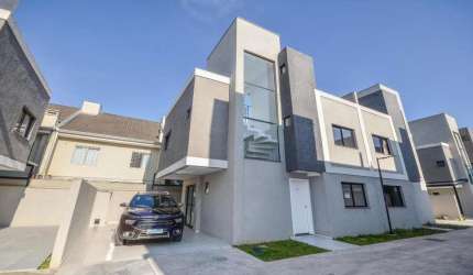 Sobrado com 3 dormitórios à venda, 105 m² por R$ 639.000,00 - Uberaba - Curitiba/PR