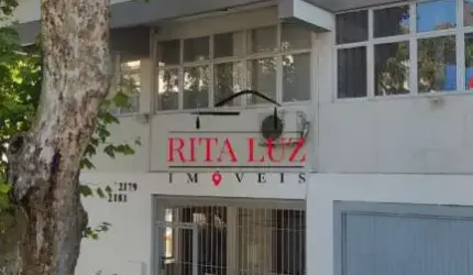 Sala comercial à venda na Avenida Coronel Lucas de Oliveira, 2181, Petrópolis, Porto Alegre por R$ 180.000