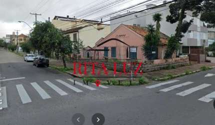 Casa com 2 quartos à venda na Rua Domingos Crescêncio, 584, Santana, Porto Alegre por R$ 680.000