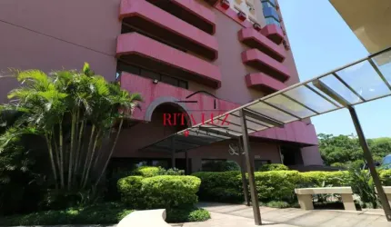 Apartamento com 3 quartos à venda na Avenida Borges de Medeiros, 3201, Menino Deus, Porto Alegre por R$ 830.000