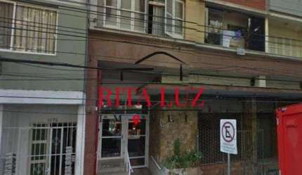 Kitnet / Stúdio à venda na Rua Demétrio Ribeiro, 1078, Centro, Porto Alegre por R$ 135.000