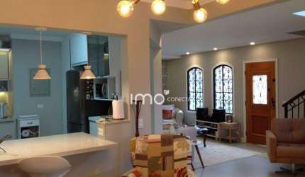 Vende se Bela e Aconchegante Casa no Jardim Primavera - Jundiaí  SP  240m² de construção, 3 Quartos sendo 1 Suíte Master, 3 salas, salão , 5 vagas