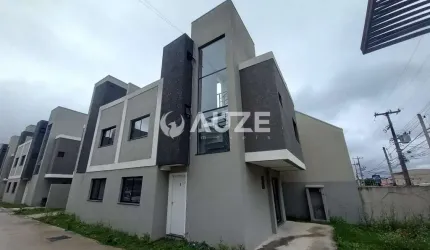 Sobrado com terraço gourmet no Uberaba.