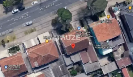 Casa com terreno de 352m² na Avenida Iguaçu