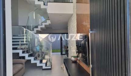 Sobrado Triplex de Alto Padrão no Capão da Imbuia – Luxo, Conforto e Pronto para Morar!