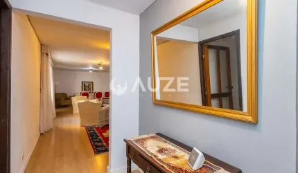 EXCELENTE CASA  AMPLA E TERREA COM 4 QUARTOS SENDO 02 SUITES NO SEMINARIO - PROXIMO AO COLEGIO BOM