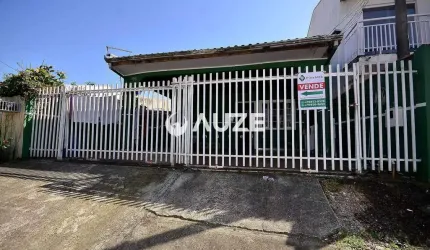 Aceita Financiamento! Casa averbada com 160m² de área construída pertinho de todo o comércio, escol