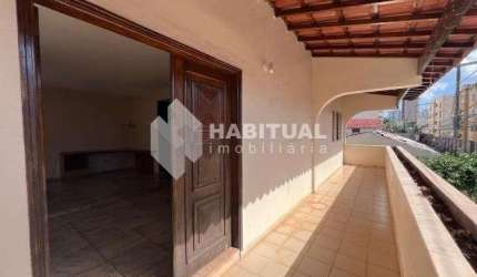 Sala comercial com 6 salas para alugar no Lidice, Uberlândia  por R$ 4.000