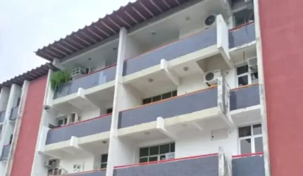 Ótimo Apto Cond. Parque Sabiá - 1⁰ andar - R$ 380mil.