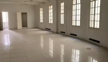 Praça da Sé sala comercial 140m² 04 banheiros 04 salas