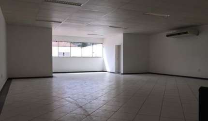 Tatuapé prédio comercial AC 450m² próximo ao metrô Carrão ar condicionado