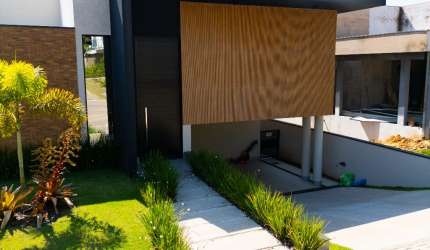 LINDO SOBRADO COM PLANEJADOS E PISCINA NO CONDOMINIO PORTAL DOS BANDEIRANTES EM SALTO SP