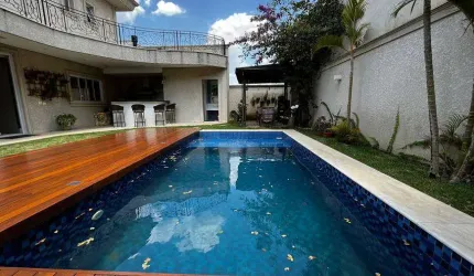 Sobrado para venda possui 440 metros quadrados com 4 quartos