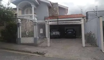 Sobrado 340 m²,  4 dormit (2 suites) e 5 vagas na zona sul