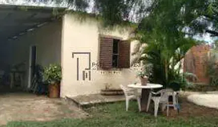 Linda chácara, terreno 1.240 m², toda murada e com pomar e muito mais!
