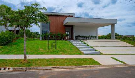 Fantástica Casa Térrea 378,25m², 3 suítes, no Condomínio Saint Charbel