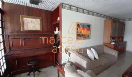Vendo ampla casa com 08 qrts sendo 03 suites, 450 mts na Torre
