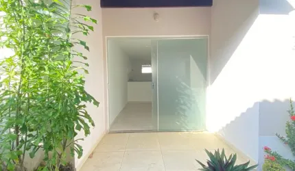 Casa com 2 quartos a 100 m da Praia Ipitanga