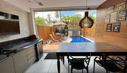 Duplex com 3 quartos, churrasqueira e piscina privativa