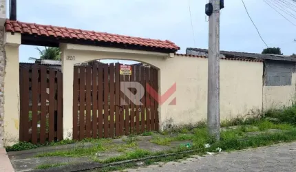 Edícula em ótima localização no bairro Suarão em Itanhaém/SP.