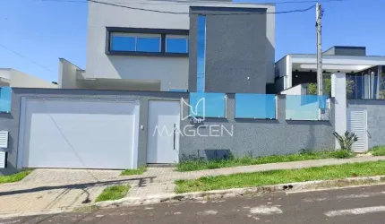 Sobrado com três suítes na entrada do bairro São Francisco - CA451