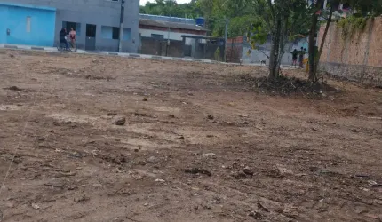 Terreno Frente de rua em Lauro de Freitas