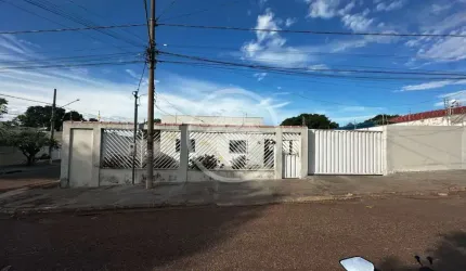 Vendo casa no bairro jardim Paula I em Várzea Grande codigo: 108955