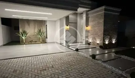BELISSIMA CASA COM 193m² área construída, com piscina, garagem, sala e cozinha, lavanderia, dispensa, 3 suítes sendo 1 suíte com closet codigo: 98513