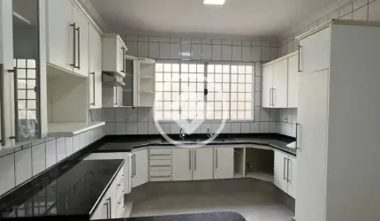 Vende-se sobrado 290 m² no bairro Jardim Guanabara - 4 quartos sendo 1 Suíte Master - Cuiabá (MT) - Valor: R$ 1.800.000,00 codigo: 107199