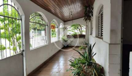 Casa  próximo a venida Fernando Correia codigo: 107330