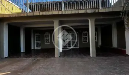 CASA COMERCIAL, NO CENTRO DE CUIABÁ. Ideal para clínicas, escritório de advocacia e afins. codigo: 78211