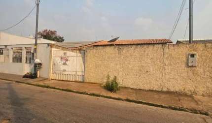 CASA LOCALIZADA A 2K DO SHOPPING ESTAÇÃO NO BAIRRO JARDIM ARAÇÁ codigo: 84366