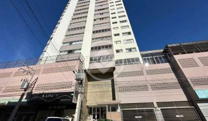 EDIFÍCIO SALVADOR - 2 SUÍTES, 1 QUARTO, SALA AMPLA COM SACADA INTEGRADA E CHURRASQUEIRA, COZINHA COM DESPENSA, BANHEIRO SOCIAL, 2 GARAGENS. codigo: 127681
