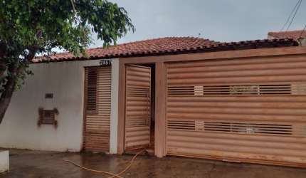 Casa Na Rua da Pátria- Área Militar