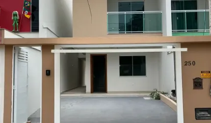 Vendo Granja dos Cavaleiros Lindo duplex com 3 qtos, Macaé/RJ