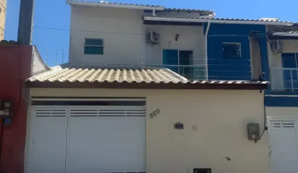 Excenlente Duplex Novo Horizonte, 3 qtos, suite, quintal, Macaé/RJ