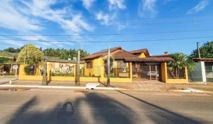 Casa à venda em Estância Velha, Bela Vista, com 5 quartos, com 305 m²