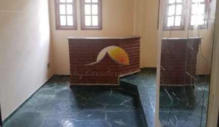 VENDE-SE CASA PRÓXIMA AO COLÉGIO DAS IRMÃS - CA1097